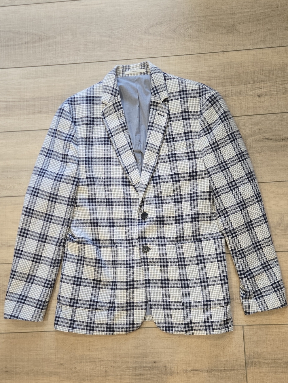 Zara White and Navy Plaid Men’s Blazer